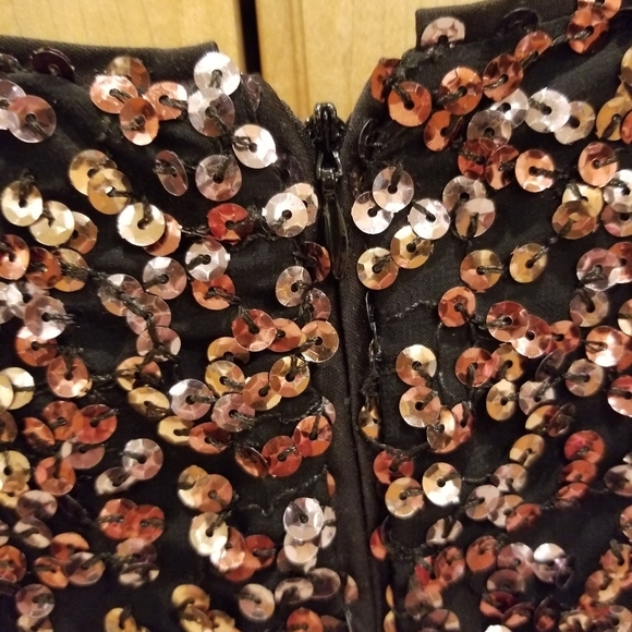 Vince Camuto Fluttered Short Sleeve Dress 10 NWT - Picture 7 of 9